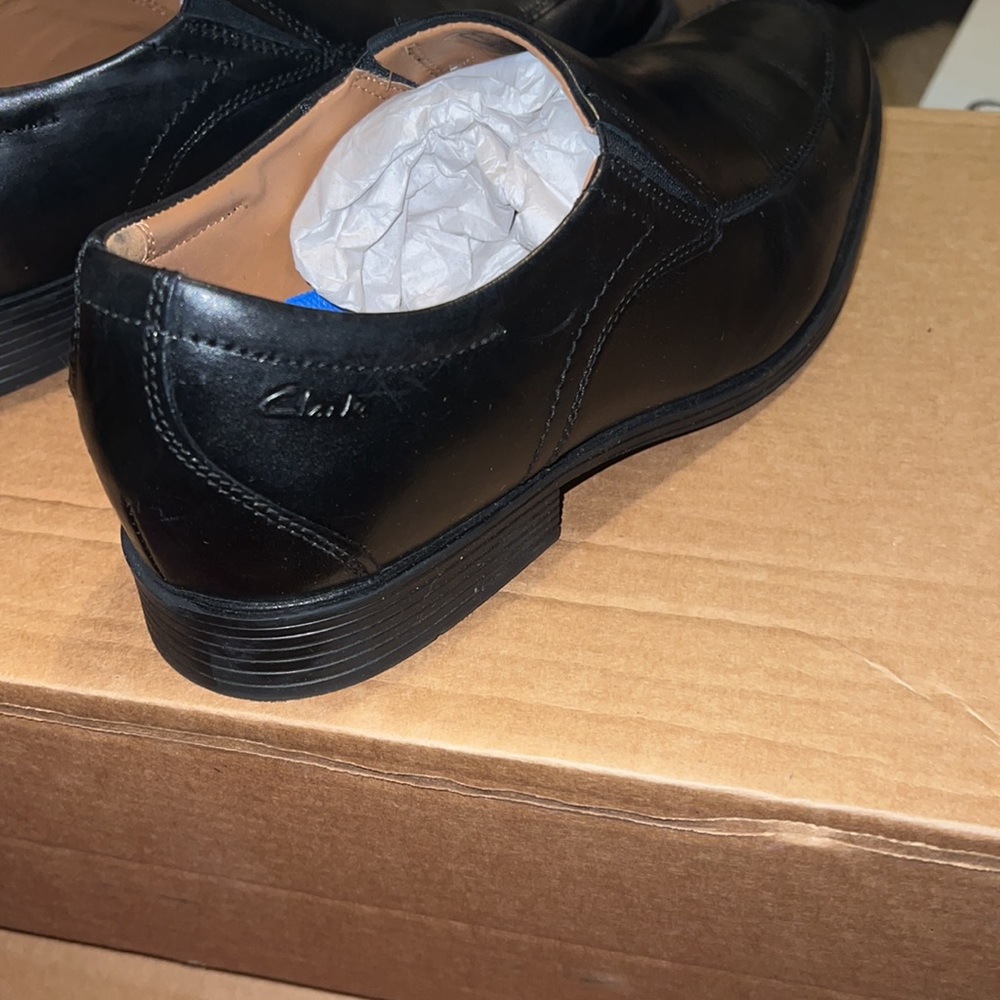 Clarks Collection Slip-On Size 7 - image 3